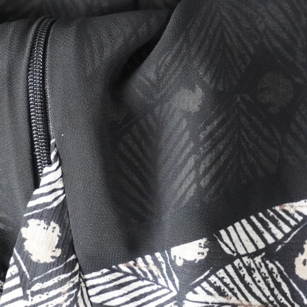 Sigrid‎ Olsen Petite Skirt A Line Leaf Print Black Beige Womens Size 6
